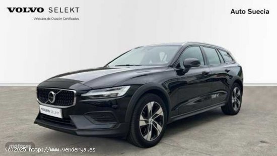  Volvo V 60 familiar 2.0 B4 D CROSS COUNTRY CORE AUTO AWD 5P de 2023 con 31.656 Km por 40.900 EUR. en 