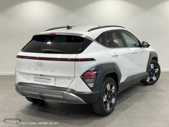 Hyundai Kona 1.6 GDI Tecno DT de 2024 con 13.900 Km por 30.900 EUR. en Barcelona