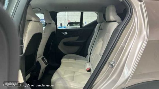 Volvo XC40 2.0 B3 CORE AUTO 5P de 2024 con 15.271 Km por 36.900 EUR. en Madrid