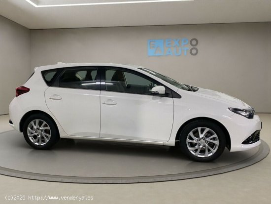 Toyota Auris 1.2 120T ACTIVE - Terrassa