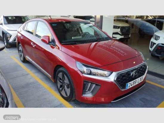  Hyundai Ioniq 1.6 GDI HEV Tecno DCT de 2022 con 28.000 Km por 23.900 EUR. en Madrid 