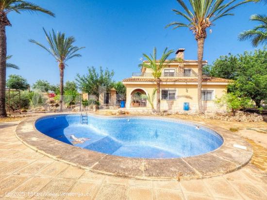 Estupendo chalet de 5 dormitorios en San Vicente del Raspeig - ALICANTE