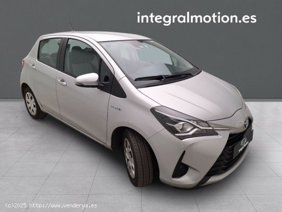 Toyota Yaris 1.5 VVT-i Hybrid Comfort e-CVT 5d - 