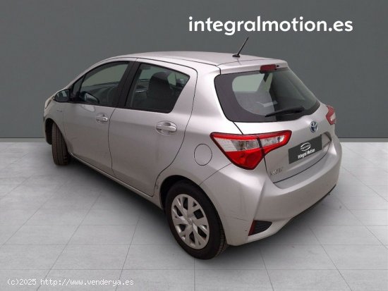 Toyota Yaris 1.5 VVT-i Hybrid Comfort e-CVT 5d - 