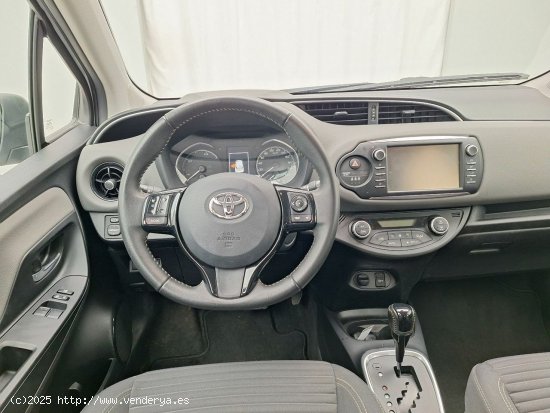 Toyota Yaris 1.5 VVT-i Hybrid Comfort e-CVT 5d - 