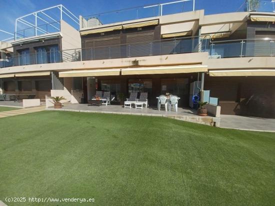 Encantador Apartamento en Planta Baja con Gran Terraza, a Pocos Pasos de la Playa - ALICANTE