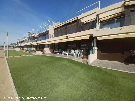 Encantador Apartamento en Planta Baja con Gran Terraza, a Pocos Pasos de la Playa - ALICANTE