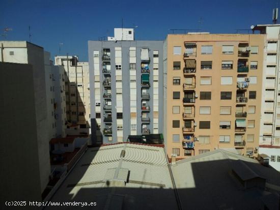 PISO ECONÓMICO CON ASCENSOR, EN CASTELLÓN - CASTELLON