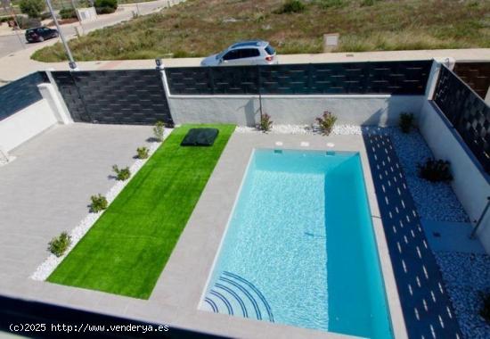 VILLA INDEPENDIENTE CON PISCINA PRIVADA EN PINOSO - ALICANTE