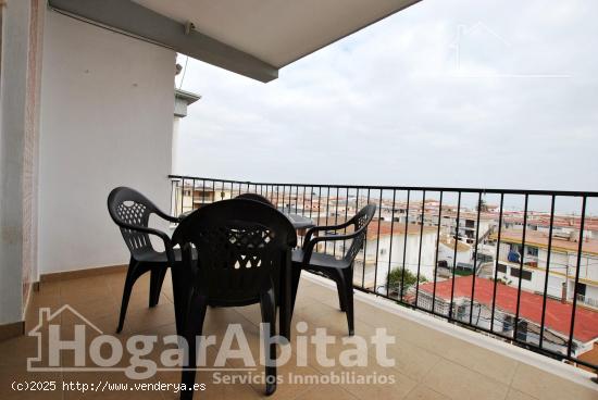 EXTERIOR CON TERRAZA Y PARKING JUNTO A LA PLAYA - VALENCIA