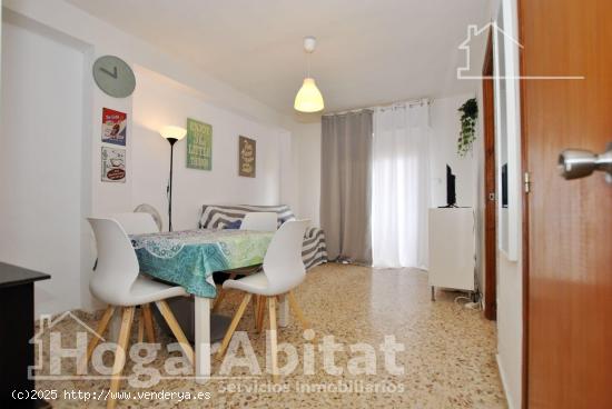 EXTERIOR CON TERRAZA Y PARKING JUNTO A LA PLAYA - VALENCIA