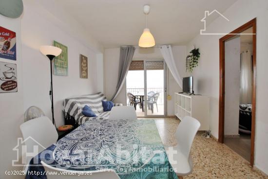 EXTERIOR CON TERRAZA Y PARKING JUNTO A LA PLAYA - VALENCIA