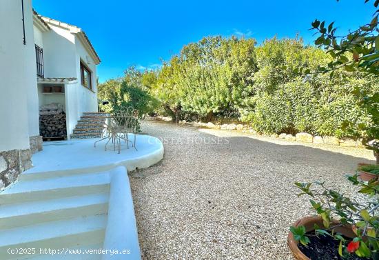 VILLA PHAISA EN VENTA CON VISTAS AL MAR EN JÁVEA - XABIA, COSTA BLANCA NORTE - ALICANTE