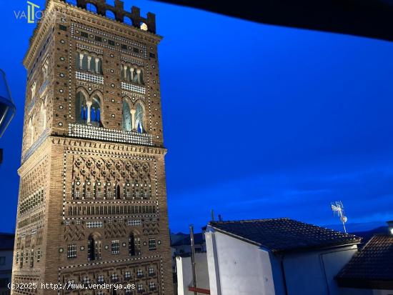 Formidable dúplex con terraza en el centro histórico. ¡Como nuevo! - TERUEL