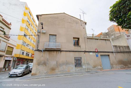 Casa esquinera en el corazón de Nules - CASTELLON