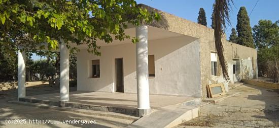 CASA DE CAMPO EN LA GALIA A 2 KILOMETROS DE CALLE MAESTRO ALBENIZ - ALICANTE