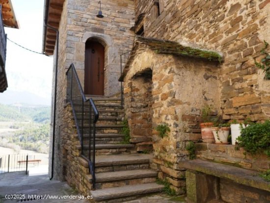 Edificio en venta en El Pueyo de Araguás (Huesca)