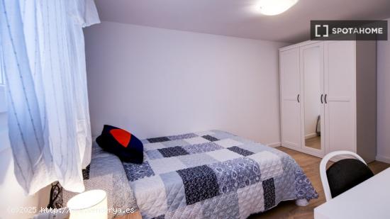 Habitación en piso compartido en Zaragoza - ZARAGOZA