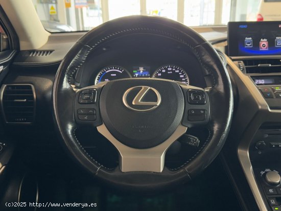 Lexus NX 300H 2.5i 197CV 2WD NAVI BOX CORPORATE.- 