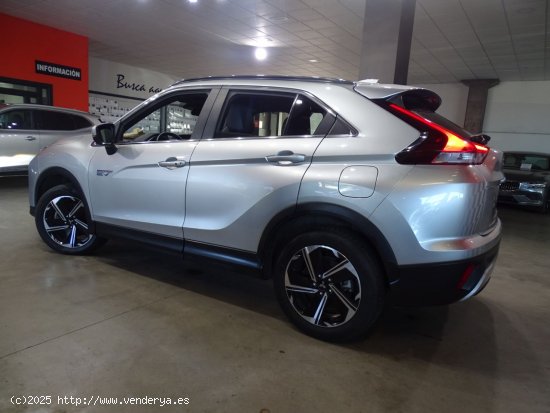 Mitsubishi Eclipse Cross 2.4 PHEV Kaiteki Auto 4WD - Madrid