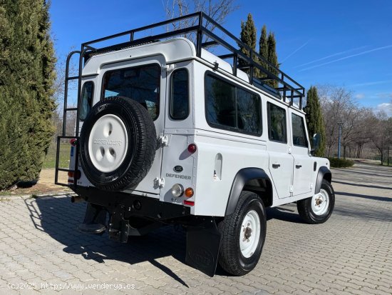 Land-Rover Defender 110 SW E 7 plazas 2.2D 122cv 6 vel. *IVA deducible* *Año 2016* *Nacional* - Mad