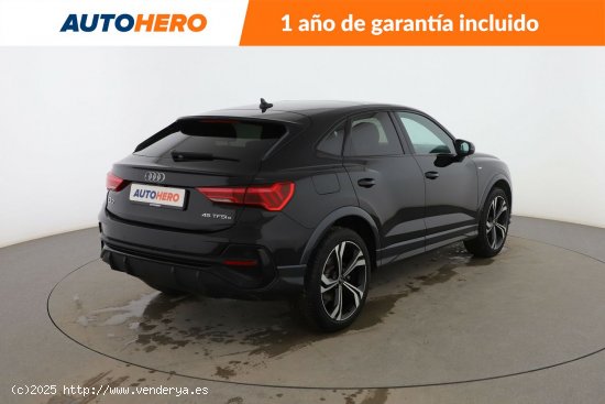 Audi Q3 45 TFSIe Black Line - 