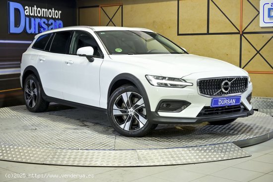 Volvo V60   2.0 D4 AUTO PRO - 