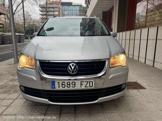 Volkswagen Touran 1.4 TSI 140 Highline - Barcelona