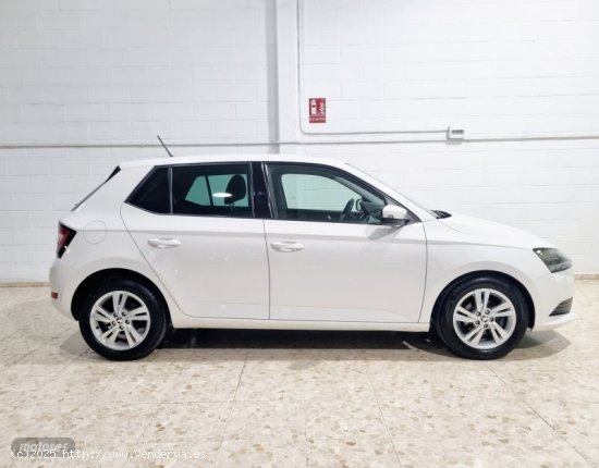 Skoda Fabia AMBITION de 2021 con 65.000 Km por 12.600 EUR. en Sevilla