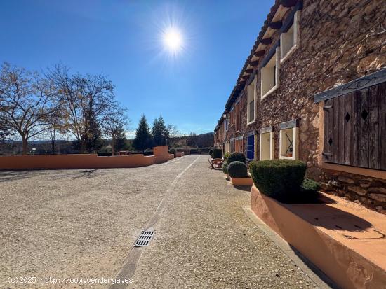 Descubre un Espectacular Refugio en la Urbanización Mas de Los Pastores, San Agustín, Teruel - TER