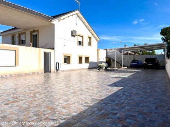 Villa en venta en Torrevieja (Alicante)