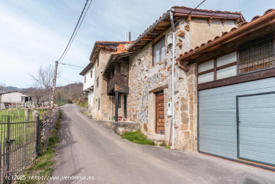 Vistas de ensueño a Peña Mea! Dos casas para reformar en Aldea Solano, Laviana - ASTURIAS