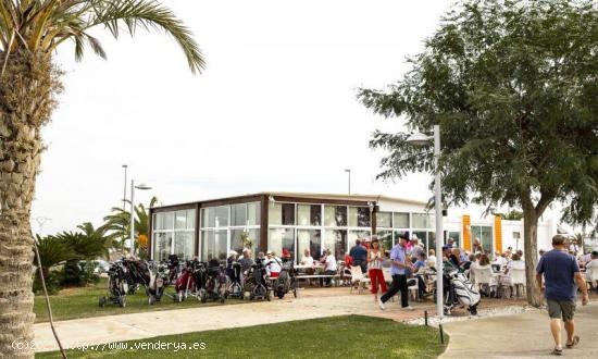 VILLA MEDITERRANEA EN CAMPO DE GOLF - ALICANTE