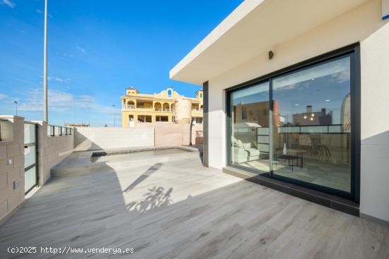 VILLAS MODERNAS DE NUEVA CONSTRUCCIÓN EN BENIJÓFAR - ALICANTE