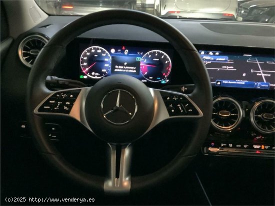 Mercedes GLA 200 - 