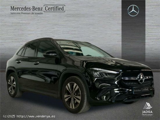 Mercedes GLA 200 - 