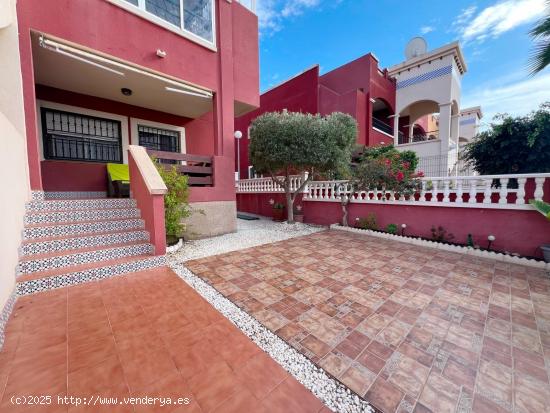 BUNGALOW PLANTA BAJA EN LOS ALTOS CON PISCINA Y JARDÍN - ALICANTE