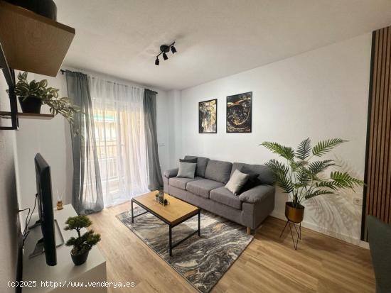  Exclusivo apartamento con Reforma a estrenar 2 dormitorios y 1 baño, 300 m. de la playa - ALICANTE 