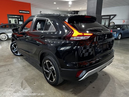 Mitsubishi Eclipse Cross 2.4 PHEV Kaiteki Auto 4WD - 