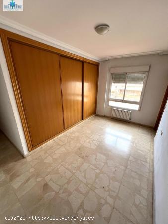 INMOHOUSE VENDE PISO EN CENTRO-CATEDRAL - ALBACETE