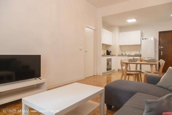  Acogedor apartamento de 4 dormitorios en Chamberí - MADRID 