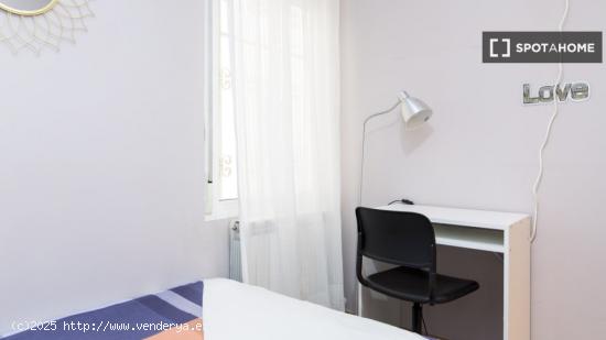 Habitación en piso compartido en Zaragoza - ZARAGOZA