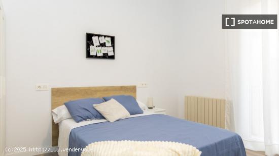 Habitación en piso compartido en Zaragoza - ZARAGOZA