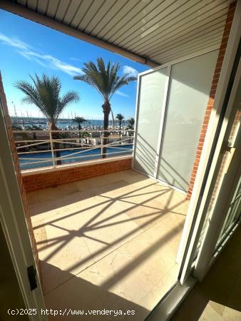 ¡ ALQUILER LARGA TEMPORADA ! AMPLIO APARTAMENTO DE 2 DORMITORIOS EN PRIMERA LINEA CON VISTAS AL MAR