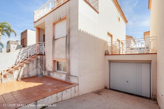 ¡¡OPORTUNIDAD!! CHALET ADOSADO EN GANDIA - VALENCIA