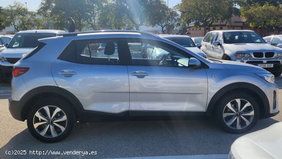 Kia Stonic 1.0 T-GDi 74kW (100CV) MHEV iMT Drive NO ES HIBRIDO - 