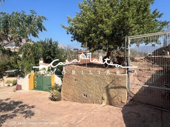 Se vende finca con casa de campo en La Nucia - ALICANTE