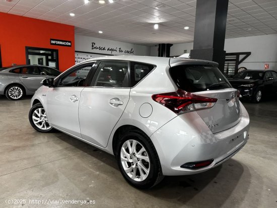 Toyota Auris 1.8 140H Hybrid Active - 