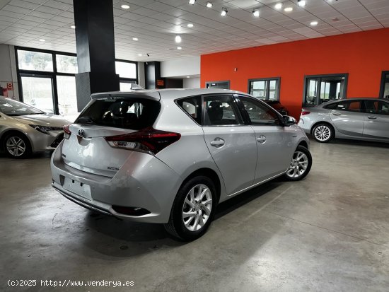 Toyota Auris 1.8 140H Hybrid Active - 