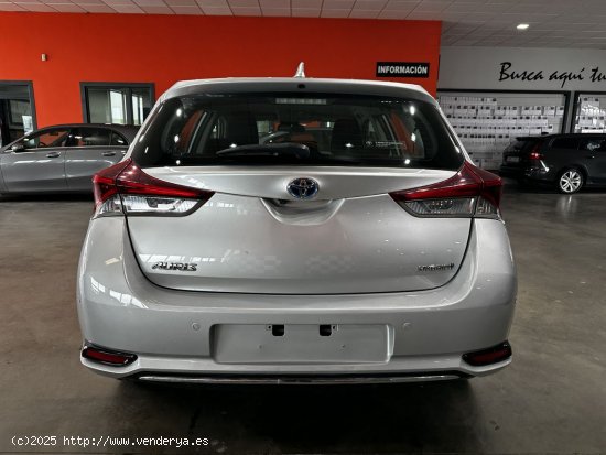 Toyota Auris 1.8 140H Hybrid Active - 